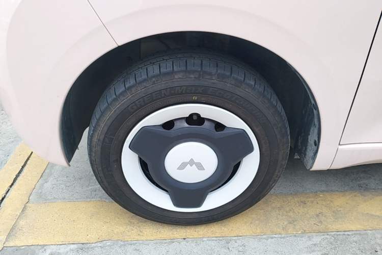 Used Wuling Hongguang MINIEV 2024 3rd Generation 215km Youth Edition Left Front Wheel Hub