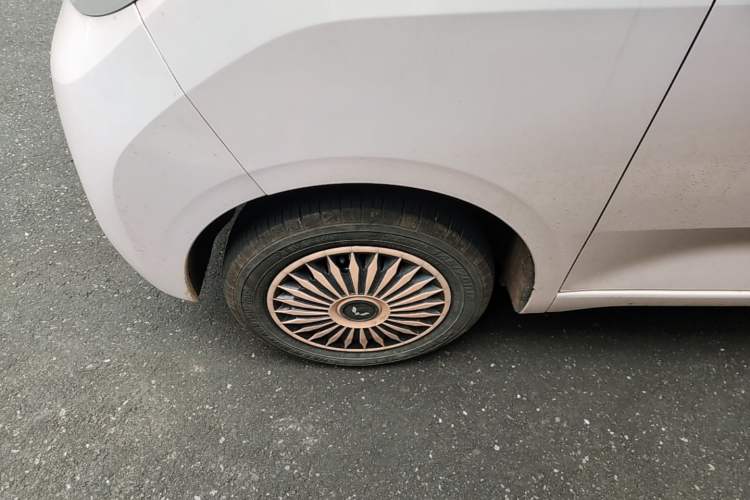 Used Wuling Hongguang MINIEV 2024 3rd Generation 215km Youth Edition Left Front Wheel Hub