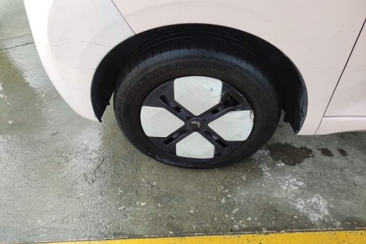 Used Wuling Hongguang MINIEV 2024 3rd Generation 215km Advanced Version Left Front Wheel Hub