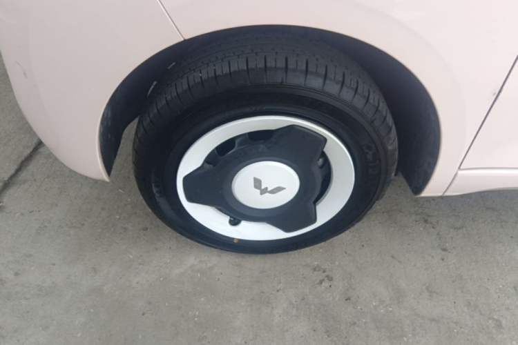 Used Wuling Hongguang MINIEV 2024 3rd Generation 215km Youth Edition Left Front Wheel Hub