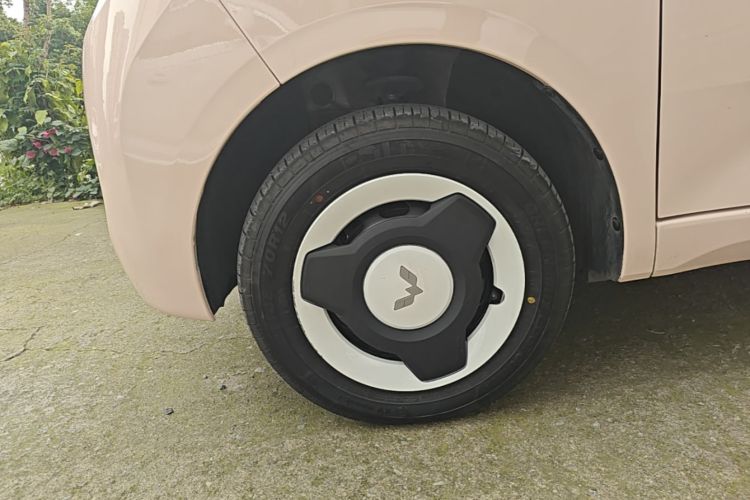 Used Wuling Hongguang MINIEV 2024 3rd Generation 215km Youth Edition Left Front Wheel Hub