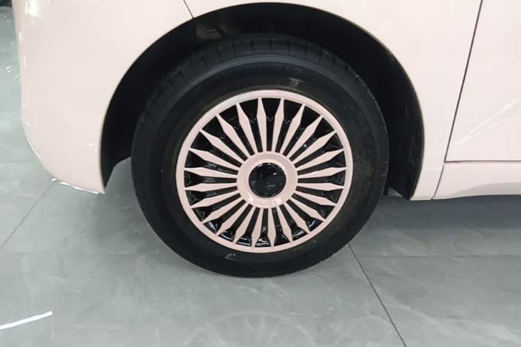 Used Wuling Hongguang MINIEV 2024 3rd Generation 170 km Left Front Wheel Hub
