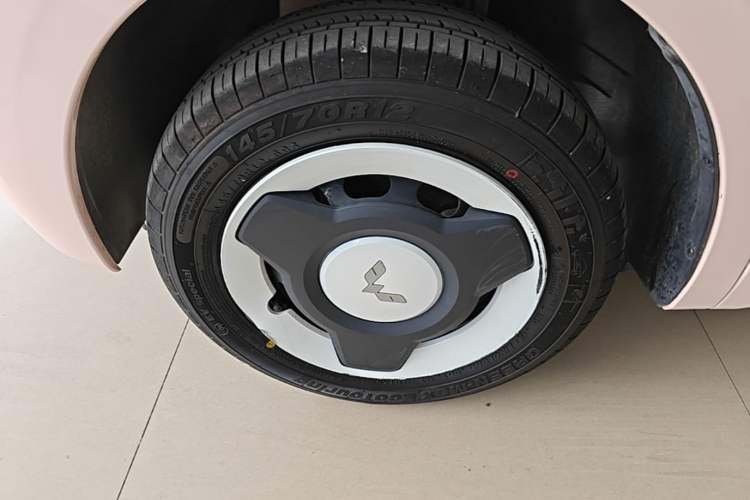 Used Wuling Hongguang MINIEV 2024 3rd Generation 215km Youth Edition Left Front Wheel Hub