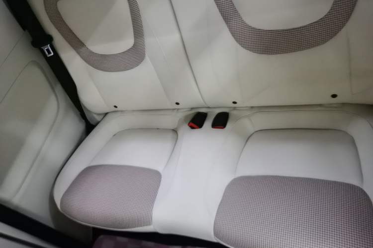 Used Wuling Hongguang MINIEV 2024 3rd Generation 215km Advanced Version Left Rear Seat