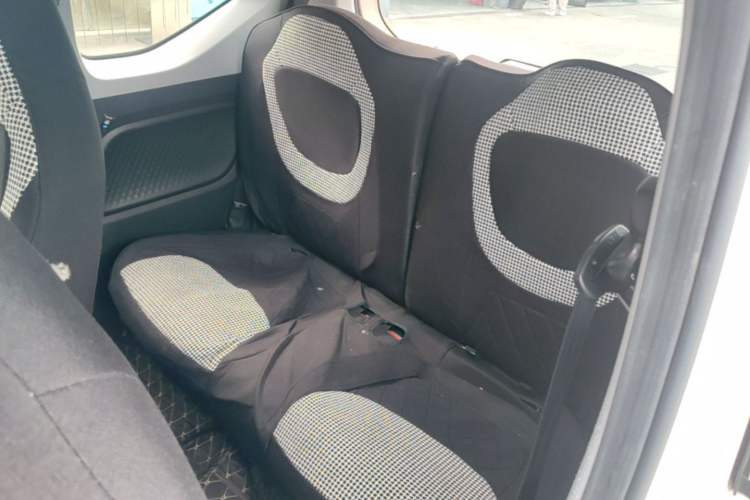 Used Wuling Hongguang MINIEV 2024 3rd Generation 215km Advanced Version Left Rear Seat
