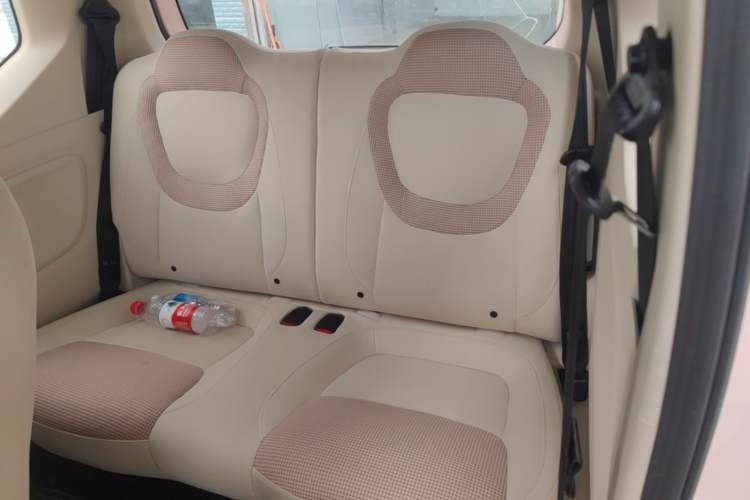 Used Wuling Hongguang MINIEV 2024 3rd Generation 215km Youth Edition Left Rear Seat