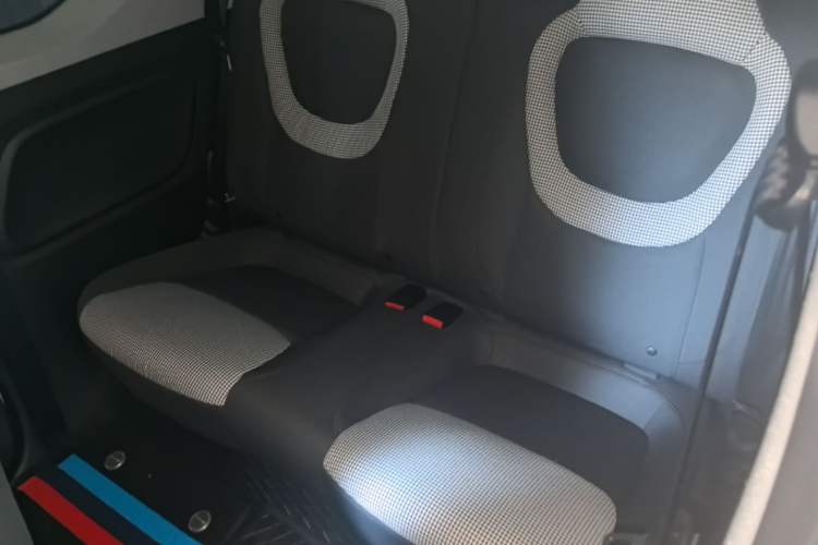 Used Wuling Hongguang MINIEV 2024 3rd Generation 215km Youth Edition Left Rear Seat