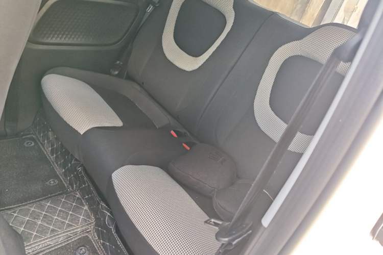 Used Wuling Hongguang MINIEV 2024 3rd Generation 215km Advanced Version Left Rear Seat