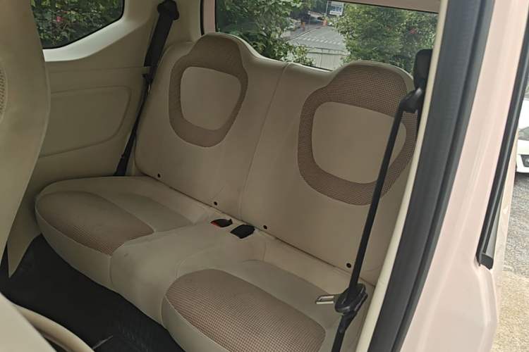 Used Wuling Hongguang MINIEV 2024 3rd Generation 215km Youth Edition Left Rear Seat