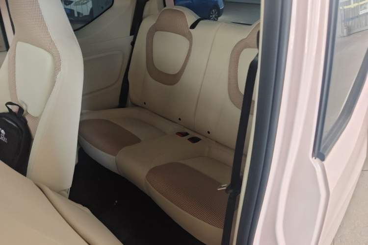 Used Wuling Hongguang MINIEV 2024 3rd Generation 215km Youth Edition Left Rear Seat