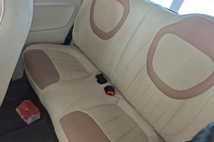 Used Wuling Hongguang MINIEV 2024 3rd Generation 215km Advanced Version Left Rear Seat