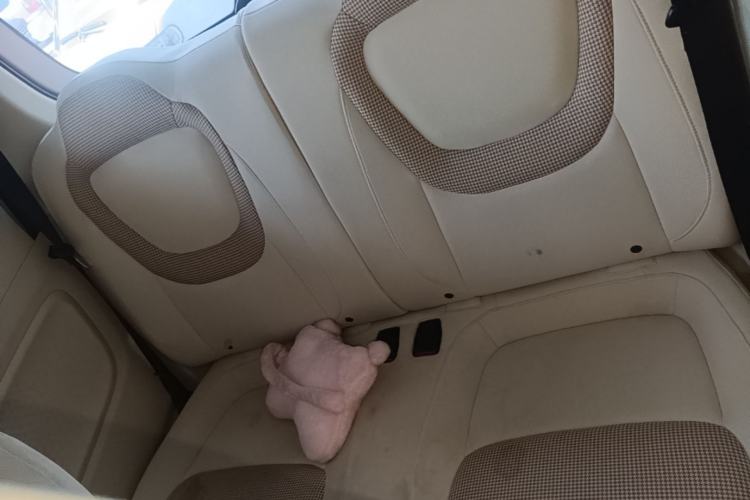 Used Wuling Hongguang MINIEV 2024 3rd Generation 215km Advanced Version Left Rear Seat