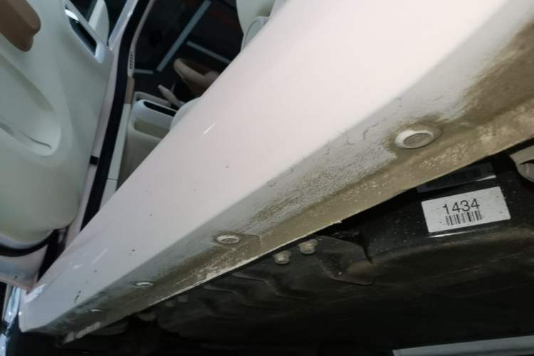 Used Wuling Hongguang MINIEV 2024 3rd Generation 215km Advanced Version Left Side Sill