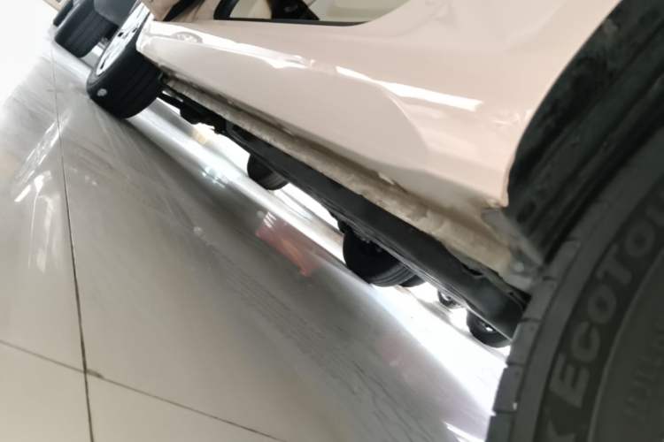 Used Wuling Hongguang MINIEV 2024 3rd Generation 215km Advanced Version Left Side Sill