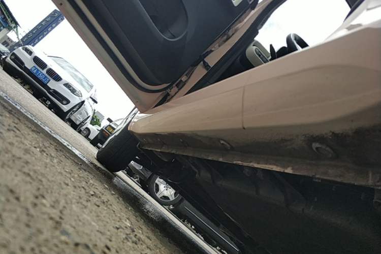 Used Wuling Hongguang MINIEV 2024 3rd Generation 215km Advanced Version Left Side Sill