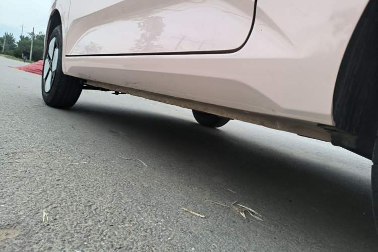 Used Wuling Hongguang MINIEV 2024 3rd Generation 215km Advanced Version Left Side Sill