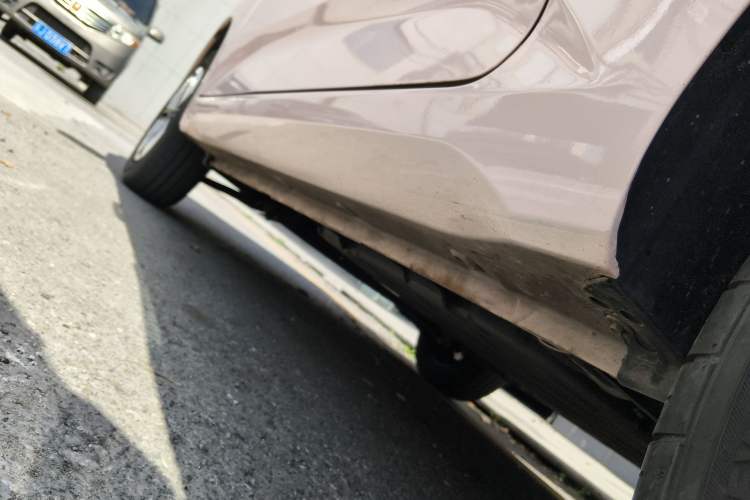 Used Wuling Hongguang MINIEV 2024 3rd Generation 215km Advanced Version Left Side Sill