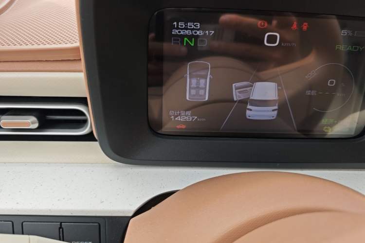 Used Wuling Hongguang MINIEV 2024 3rd Generation 215km Youth Edition Odometer Close Up