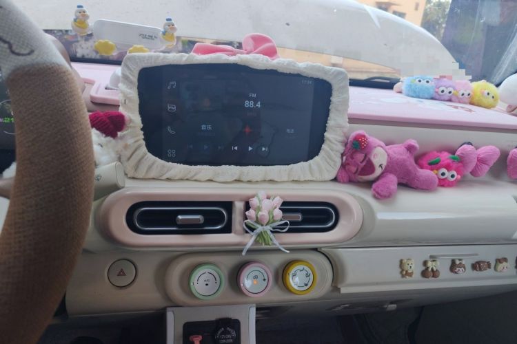 Used Wuling Hongguang MINIEV 2024 3rd Generation 215km Advanced Version Audio And AC Panel