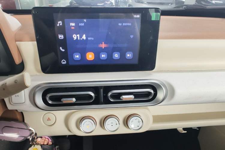 Used Wuling Hongguang MINIEV 2024 3rd Generation 215km Advanced Version Audio And AC Panel