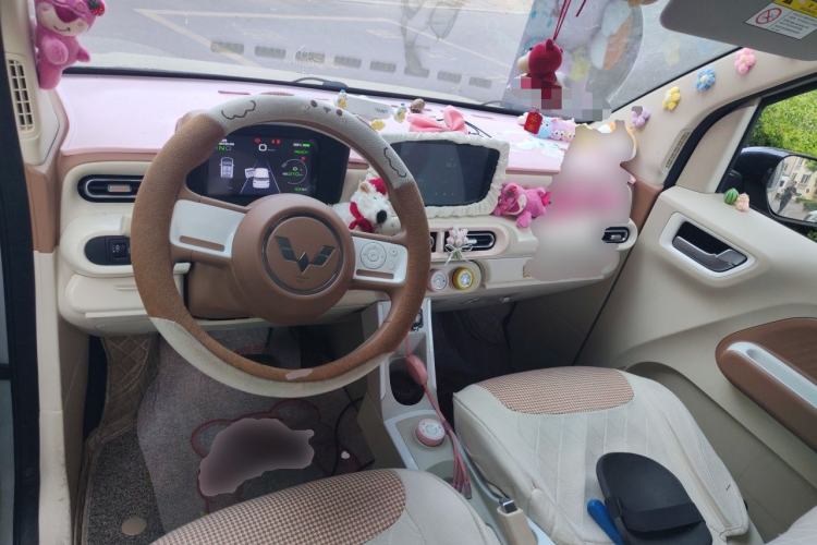 Used Wuling Hongguang MINIEV 2024 3rd Generation 215km Advanced Version Center Console