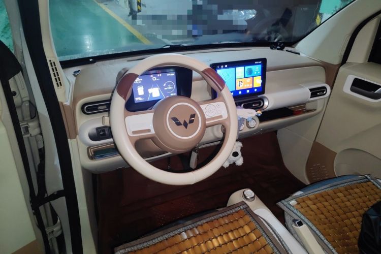 Used Wuling Hongguang MINIEV 2024 3rd Generation 215km Youth Edition Center Console