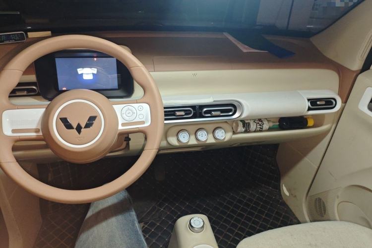 Used Wuling Hongguang MINIEV 2024 3rd Generation 215km Youth Edition Center Console