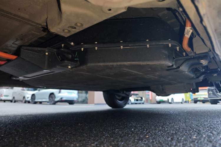 Used Wuling Hongguang MINIEV 2024 3rd Generation 215km Advanced Version Chassis Front Left