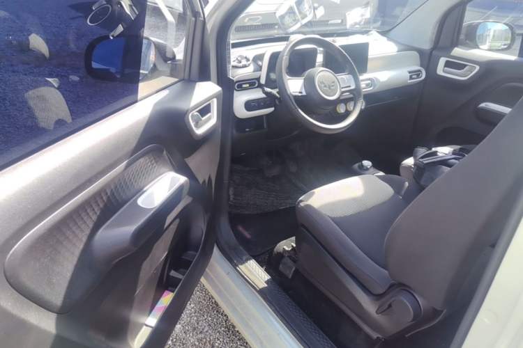 Used Wuling Hongguang MINIEV 2024 3rd Generation 215km Advanced Version Driver Seat