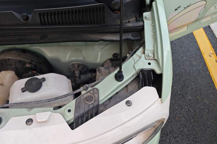 Used Wuling Hongguang MINIEV 2024 3rd Generation 215km Advanced Version Engine Bay Left