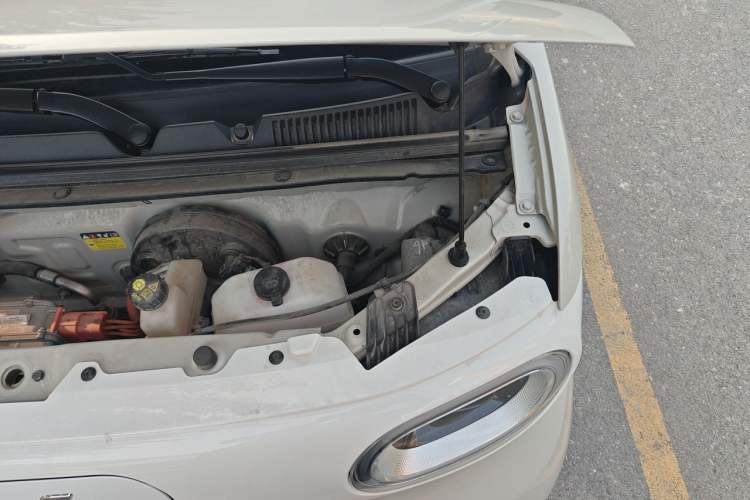 Used Wuling Hongguang MINIEV 2024 3rd Generation 215km Youth Edition Engine Bay Left