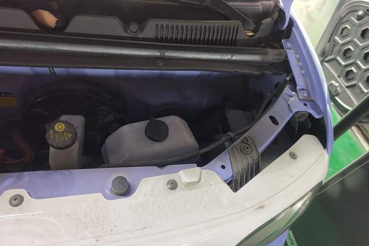 Used Wuling Hongguang MINIEV 2024 3rd Generation 215km Advanced Version Engine Bay Left