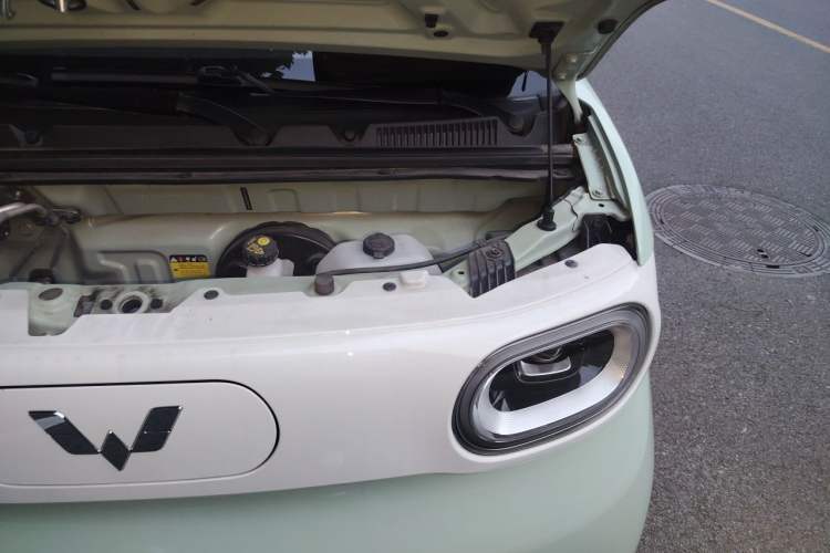 Used Wuling Hongguang MINIEV 2024 3rd Generation 215km Advanced Version Engine Bay Left