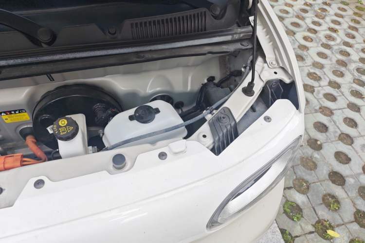 Used Wuling Hongguang MINIEV 2024 3rd Generation 215km Youth Edition Engine Bay Left
