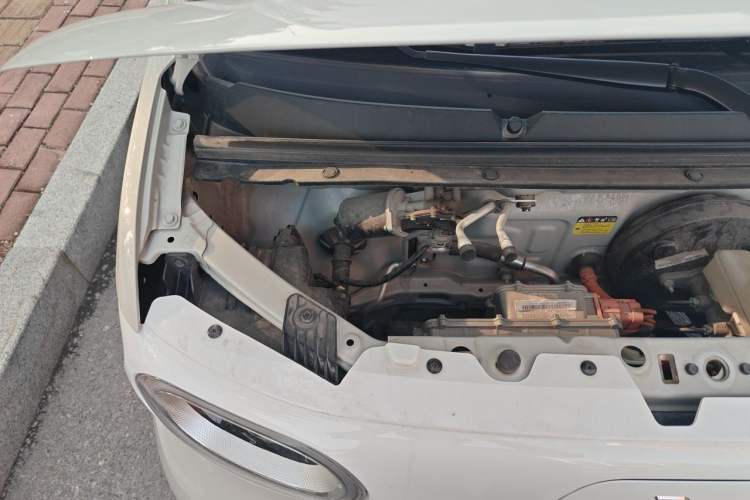 Used Wuling Hongguang MINIEV 2024 3rd Generation 215km Youth Edition Engine Bay Right