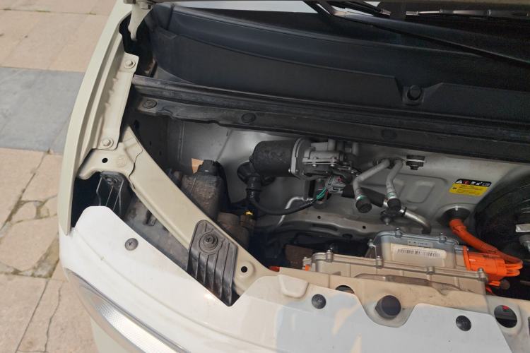 Used Wuling Hongguang MINIEV 2024 3rd Generation 215km Youth Edition Engine Bay Right