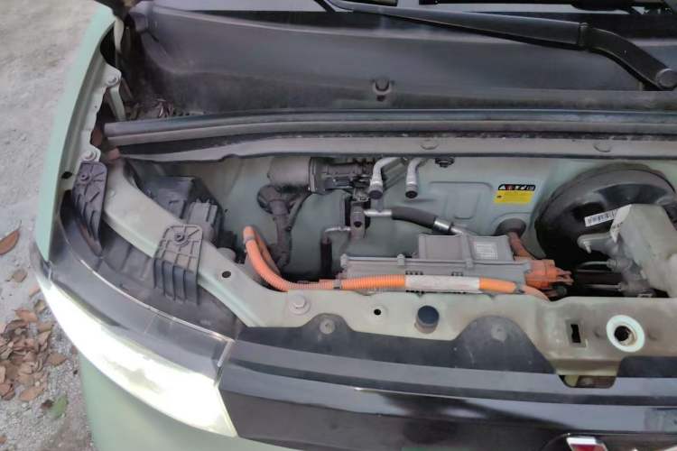 Used Wuling Hongguang MINIEV 2024 3rd Generation 215km Youth Edition Engine Bay Right