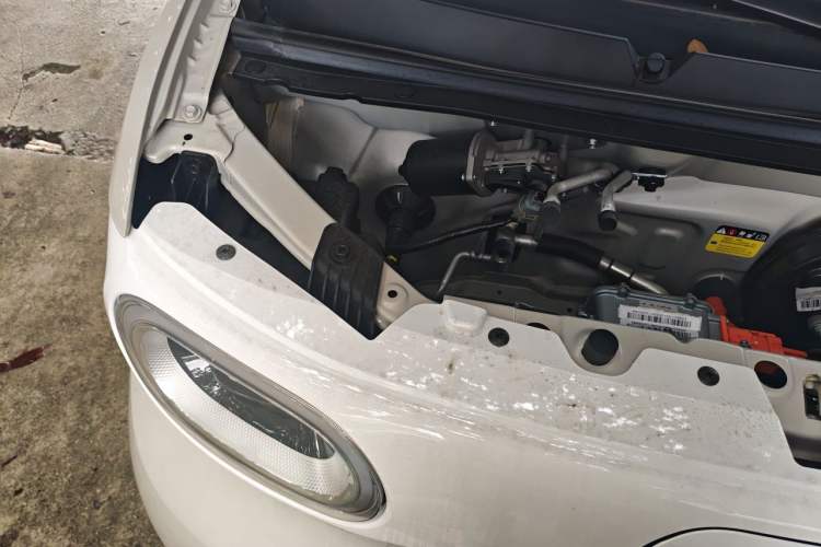 Used Wuling Hongguang MINIEV 2024 3rd Generation 215km Youth Edition Engine Bay Right