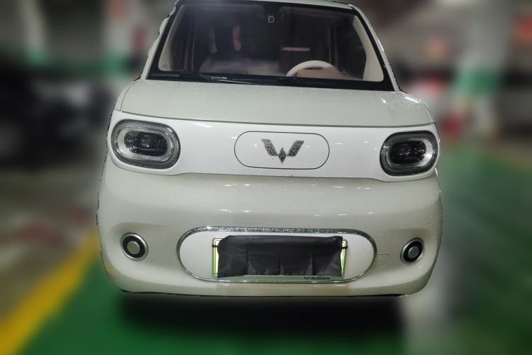 Used Wuling Hongguang MINIEV 2024 3rd Generation 215km Youth Edition Front