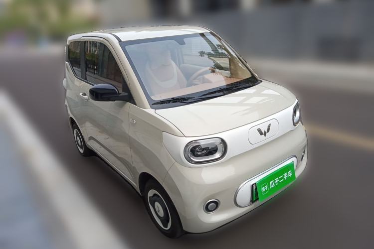 Used Wuling Hongguang MINIEV 2024 3rd Generation 215km Youth Edition Front Right 45 Deg