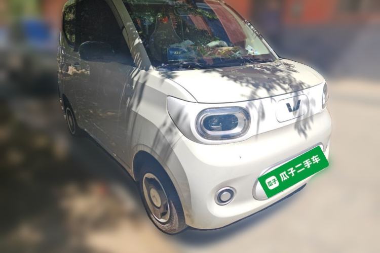 Used Wuling Hongguang MINIEV 2024 3rd Generation 215km Youth Edition Front Right 45 Deg