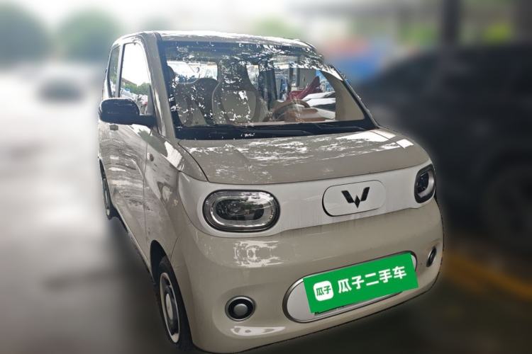 Used Wuling Hongguang MINIEV 2024 3rd Generation 215km Youth Edition Front Right 45 Deg