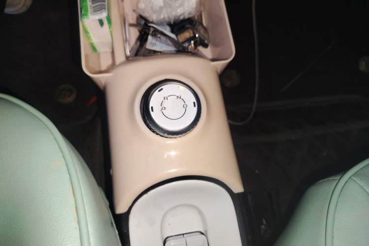 Used Wuling Hongguang MINIEV 2024 3rd Generation 215km Advanced Version Gear Lever