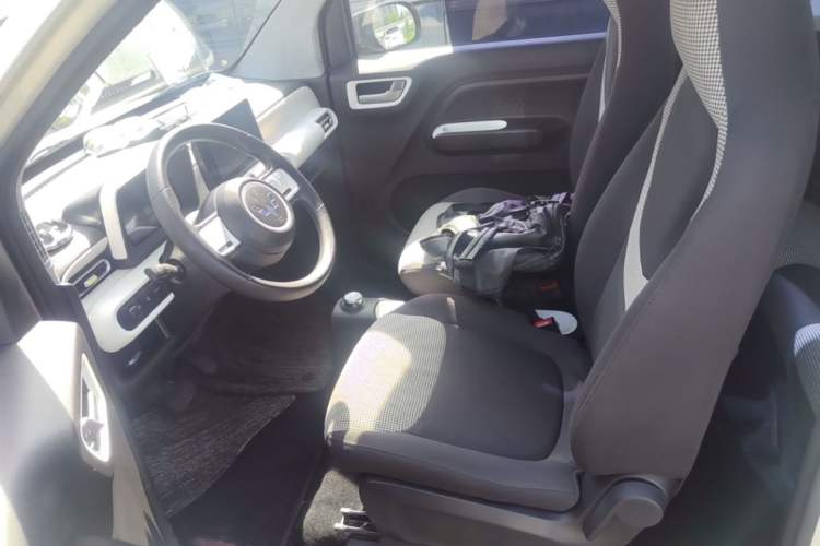 Used Wuling Hongguang MINIEV 2024 3rd Generation 215km Advanced Version Left Front Seat