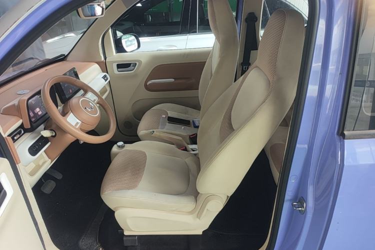 Used Wuling Hongguang MINIEV 2024 3rd Generation 215km Advanced Version Left Front Seat