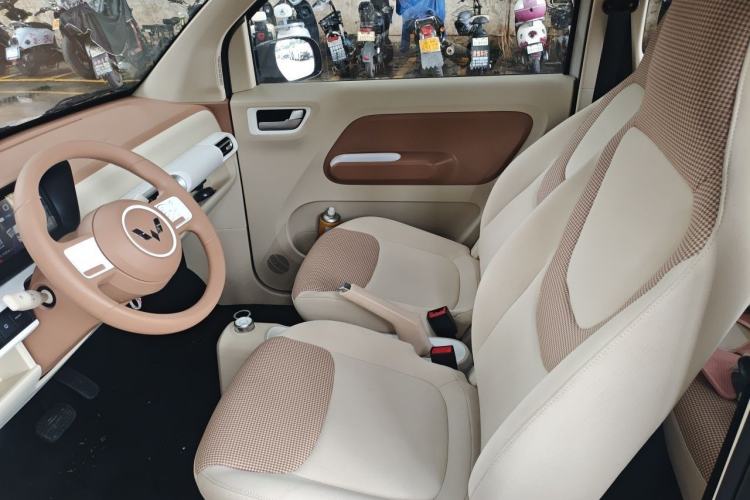 Used Wuling Hongguang MINIEV 2024 3rd Generation 215km Youth Edition Left Front Seat
