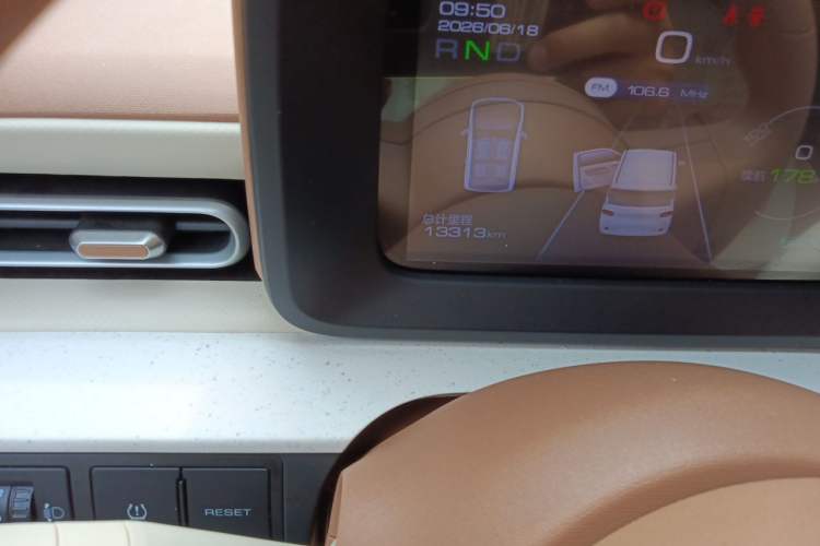 Used Wuling Hongguang MINIEV 2024 3rd Generation 215km Youth Edition Odometer Close Up