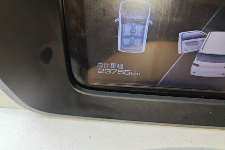 Used Wuling Hongguang MINIEV 2024 3rd Generation 215km Advanced Version Odometer Close Up