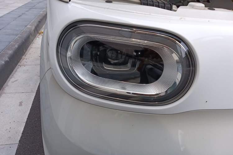 Used Wuling Hongguang MINIEV 2024 3rd Generation 215km Youth Edition Right Front Headlight
