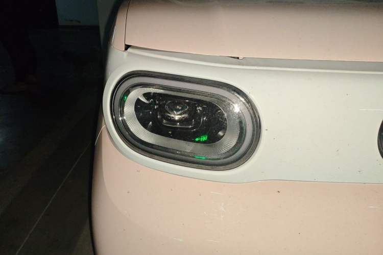 Used Wuling Hongguang MINIEV 2024 3rd Generation 215km Youth Edition Right Front Headlight